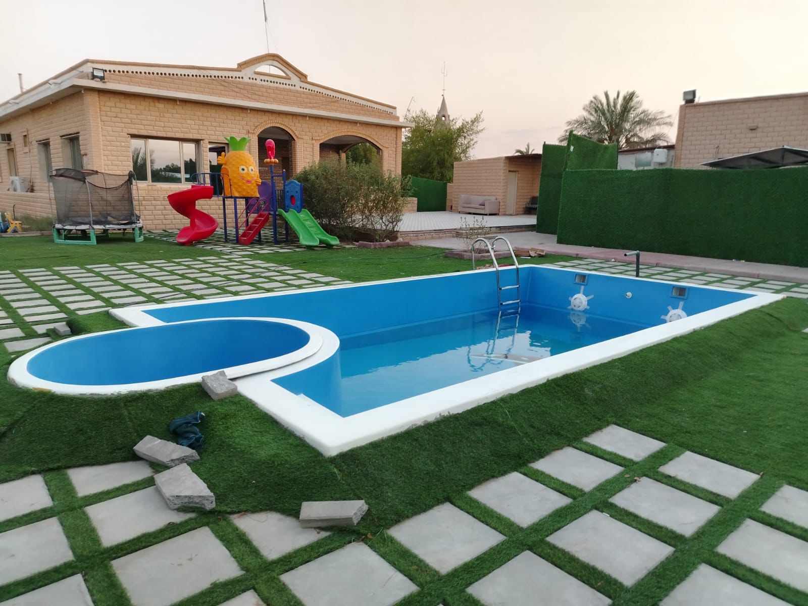 مسبح فايبر جلاس